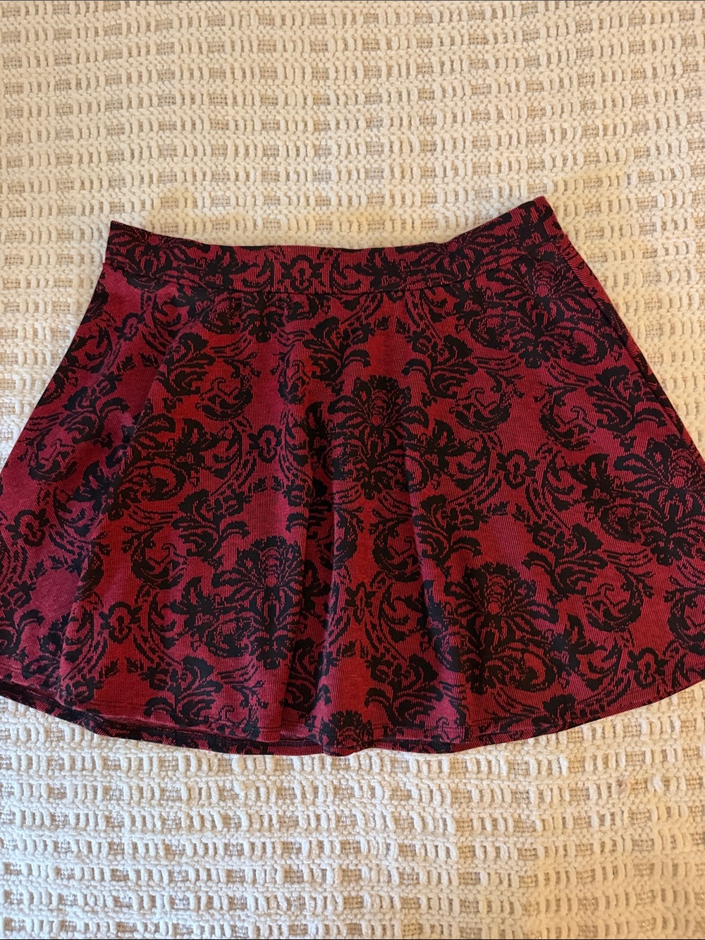 Joe B by Joe Benbasset Burgundy Black Damask Skater Mini Skirt Size XL NWOT